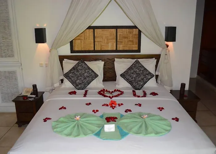 Garden Hotel 3*