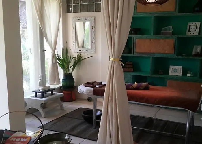 Garden Hotel