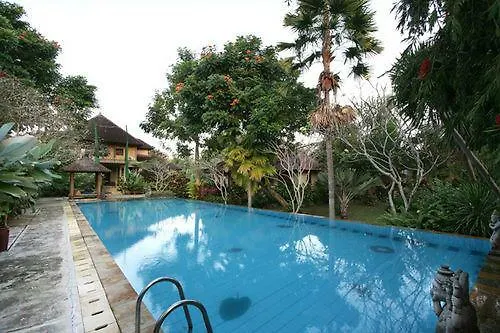 Garden Hotel 3*